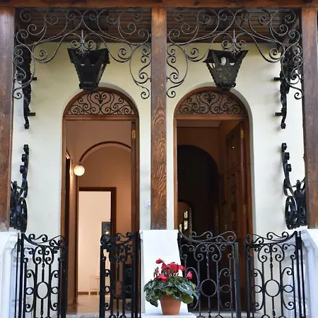 De Gregorio Lejlighed